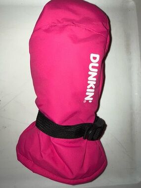 Dunkin’ Donuts mitten